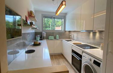 Le Mistral, Superbe Appartement 2 Chambres, Vue Mer Proximité Plage, Parking Gratuit - Foto 13