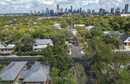 Hacienda SoCo - Fire Pit & 3 Min Walk to SoCo - Foto 65