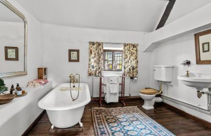 Stourton Manor - Photo 17