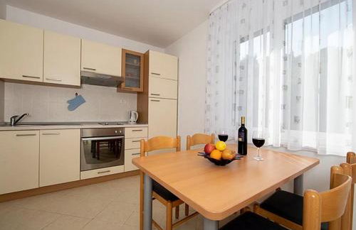 Apartments by the sea Igrane, Makarska - 17292 - Photo 24