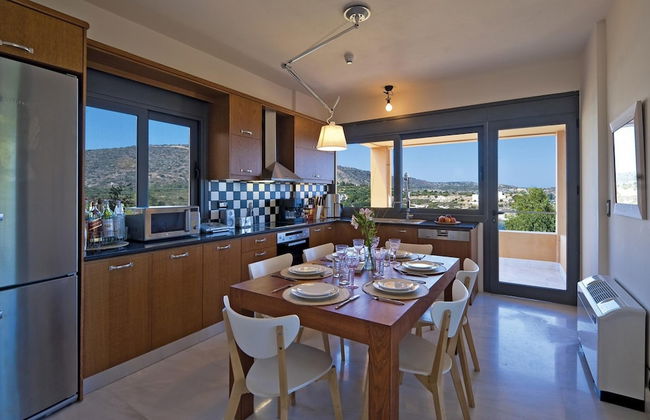 Chloe Seafront Villa - Photo 20