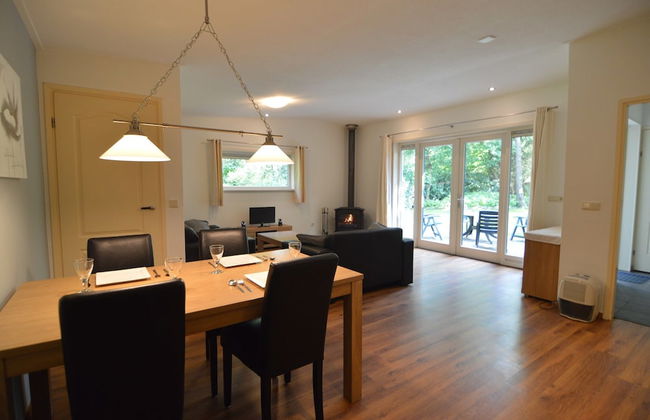 Refined Holiday Home in Guelders near Forest - Foto 17