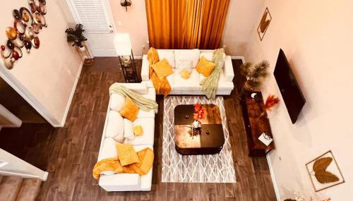 Spacious 4BR Home w Game Room Office Backyard - Foto 2