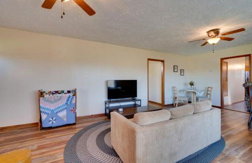 Peaceful Horseheads Hideaway with Deck and Yard! - Foto 5