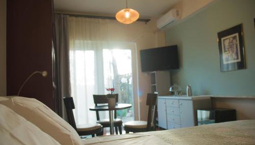 Erasmia's studio - Photo 2