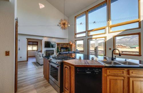 Scenic Flagstaff Home with Hot Tub and Mountain Views - Foto 7