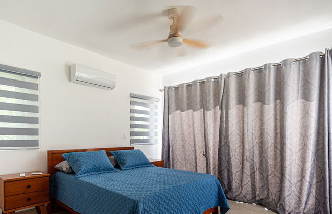 Spacious Family Suite, Ocean Village! - Photo 5