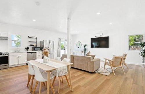 Peaceful 2BR 1BA Holiday Guest House with Hot Tub - Foto 12