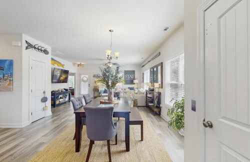 Charming 3BR home with Elevator, Wifi, Full Kitchen, and 1 block from the Beach - Foto 10