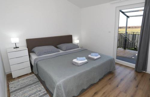 Apolo Apartments - Pool & Garden Retreat - Foto 25