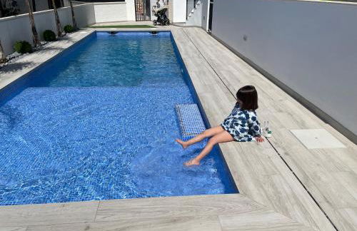 Frontsea Beach bungalow with swiming pool and long terrace - Foto 1