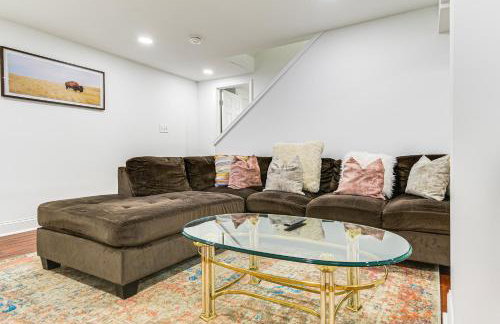 7 Mi to Baltimore Maryland Gem with Shared Yard! - Foto 5