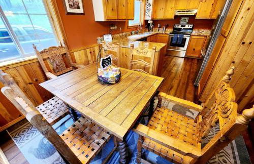 Blacktail Cabin Hideaway with hot tub - Foto 9