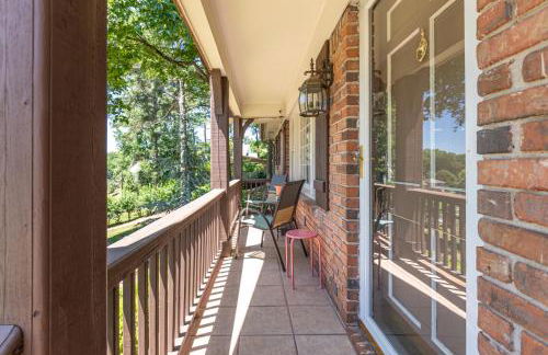 Fully Fenced Rustic Home Minutes From Truist Park - Foto 22