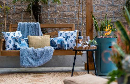 Outdoor Haven with Spa Walk to La Jolla Shores Beach - Photo 13