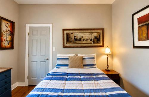 Dog-friendly home with large patio, W/D & central AC - Foto 52