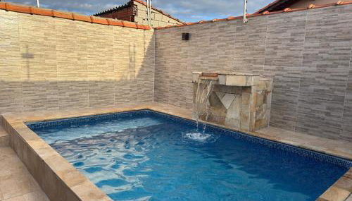 Casa com piscina garagem para 4 carros - Foto 2