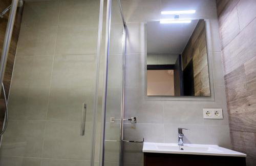 Two room two bath with a big private terrace - Photo 14