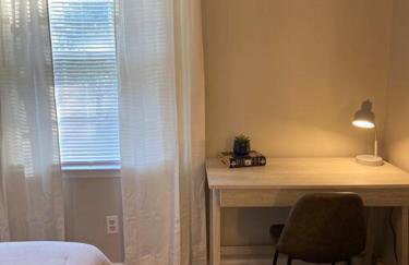 Lovely 2 Story 4 Bedms 3 Baths Home by Stone Mountain Park! - Foto 43