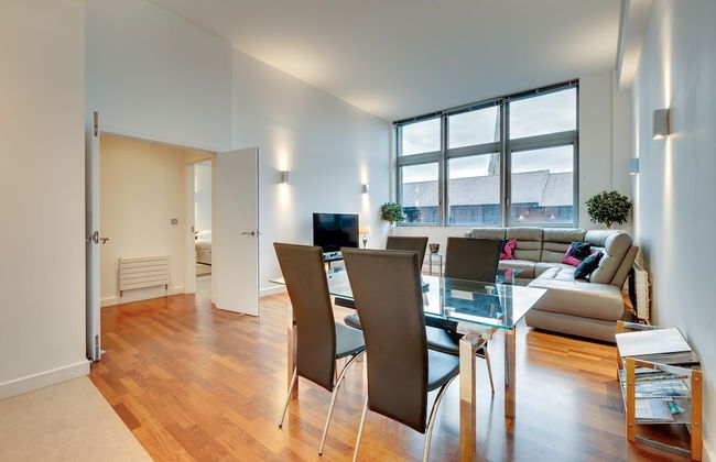 Crown Apartments By Week2Week - Photo 46