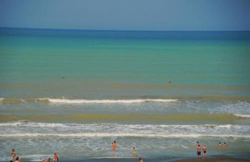 Huge Holiday Home in Marina di Castagneto Carducci near Sea - Foto 73