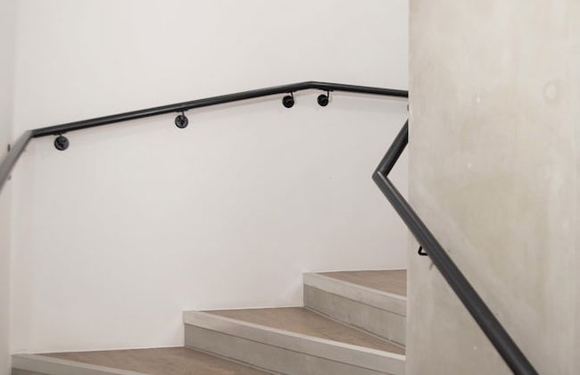 Bob W Tower Hill Studios - Photo 34