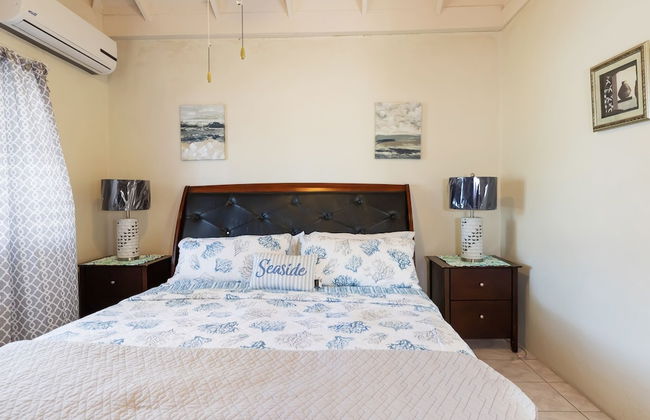 Yancey Largo Villa Perfect Jamaica Ironshore Getaway w Private Pool and Onsite Staff Services by RedAwning - Photo 13