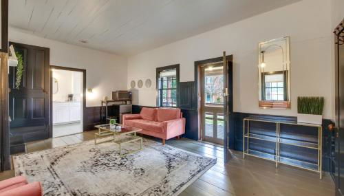 Quaint Winesburg Cottage with Porch and Pond! - Foto 4