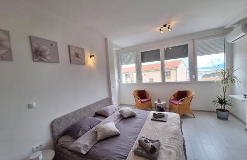 Mystic Grey Studio Apartment - Foto 13