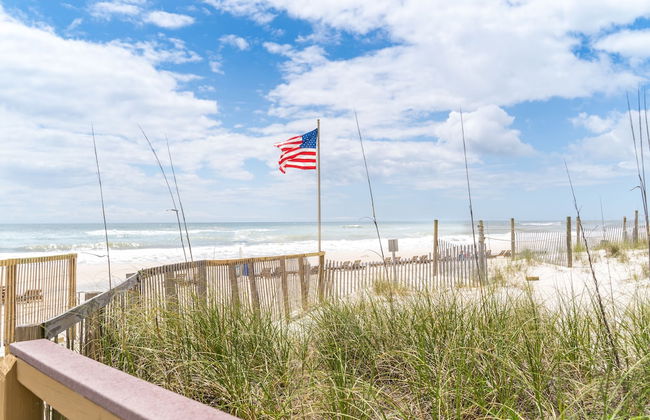 Crystal Shores West Condos by Hosteeva - Foto 42