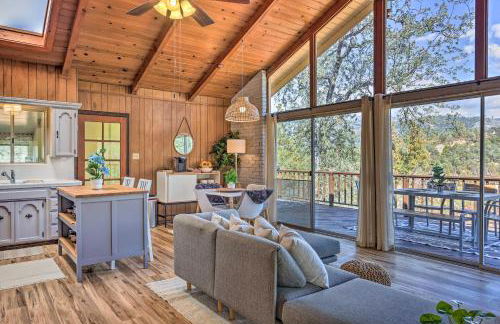 Lovely Oakhurst Cabin with Deck and Mtn Views! - Foto 9