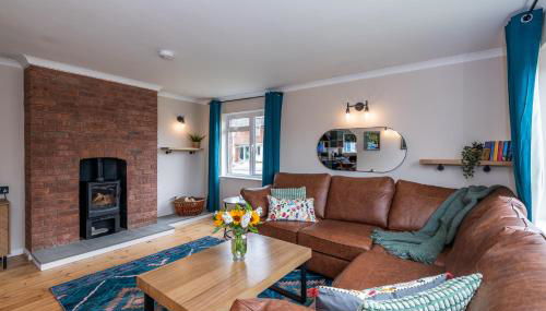 Corner House - Photo 3