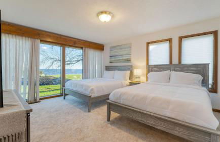 Bay Estate Luxe Waterfront Home w/ Private Pier, Main+guest House, Bay Views - Foto 72