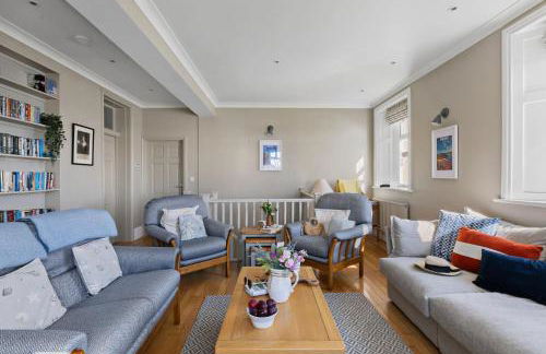 1 The Old Signal House, Penlee Point - Amazing views - Woodburner - Wi-Fi - Photo 18