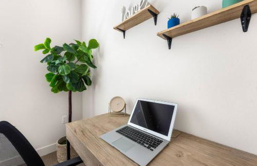 Fancy Irvine Apartment | Shopping + Dining - Foto 4