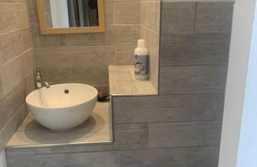 Charmante maisonnette proche du centre du village - Foto 10