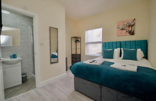 Hastings Manor - Free Netflix, Parking, WiFi & Private Garden - Foto 9