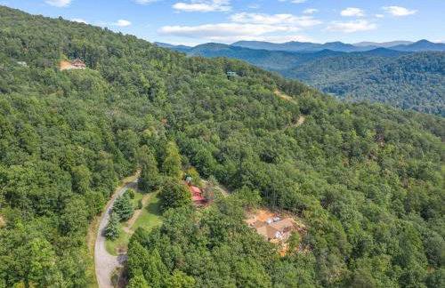 Luxury Cabin 45 Min to Asheville Hot Tub & Fire pit - Foto 40