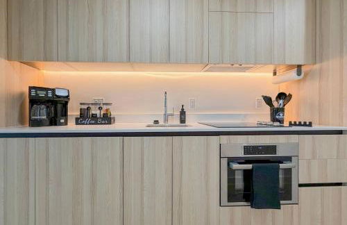 City Skyline Views & Rooftop Pool at District 225 - Foto 20