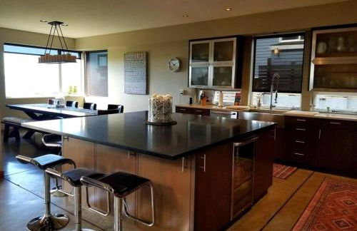 The Seaside Getaway - Photo 31