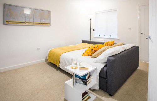 Comfortable 3-bedroom Bolton home - Photo 10