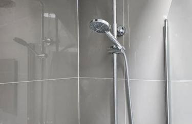 SuperValue Suite 6 - Fast WiFi, Hotel Linen, Keyless Entry, City only 10 Mins - BY PROPERTY PROMISE - Foto 17