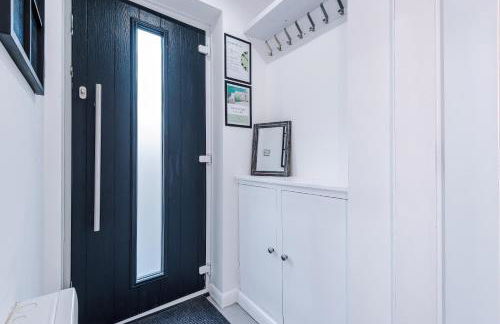 Stylish 2BR House for 4 in Manchester with Parking - Foto 14