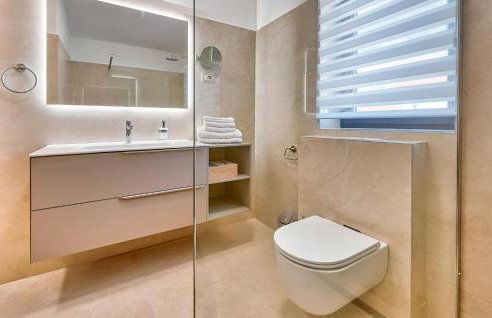 Amazing Home In Trget With Kitchen - Foto 29