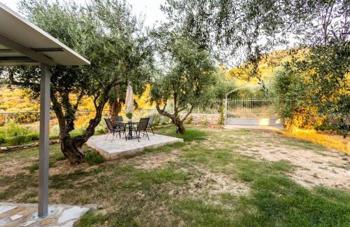 Kitries Summer Getaway - Eden Seaside Suite - Photo 33