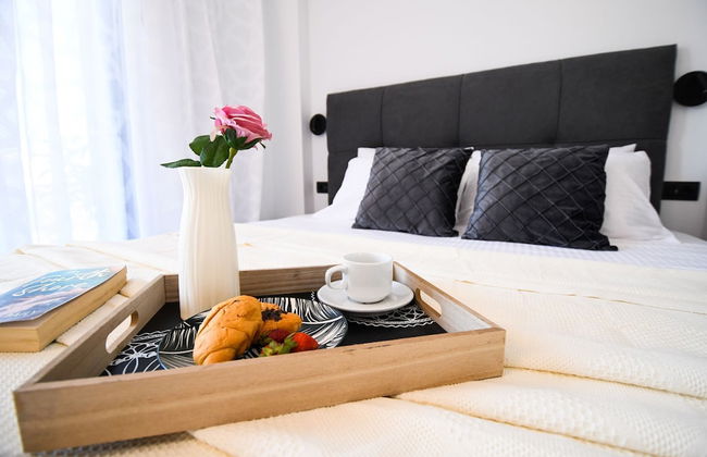 Sun White Villa - Photo 1