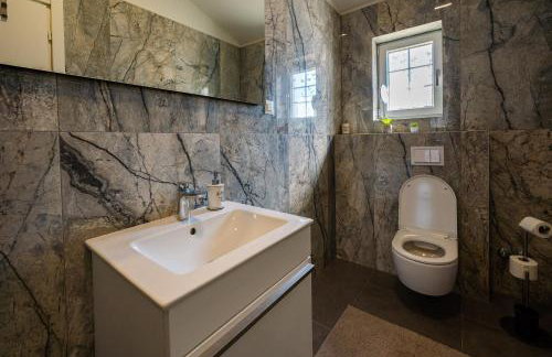 Villa Mirage with Private Heated Pool - Photo 22