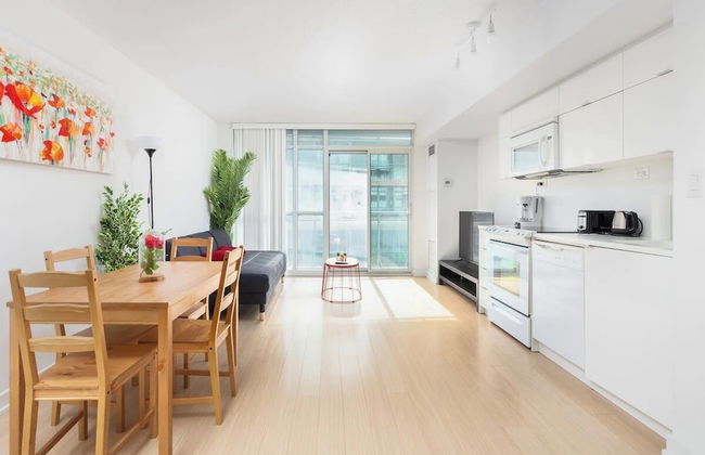 World Wide Stays Suite - Entertainment - Photo 1