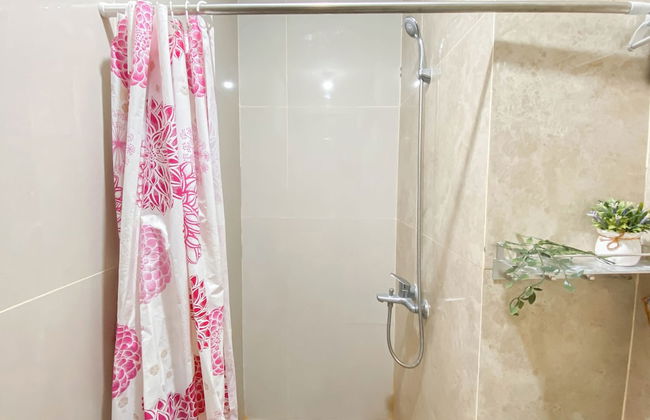 Good Place And Spacious Studio Transpark Cibubur Apartment - Foto 15