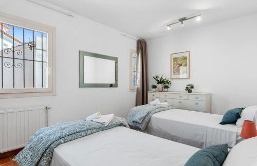 Villa Salada - PlusHolidays - Photo 28